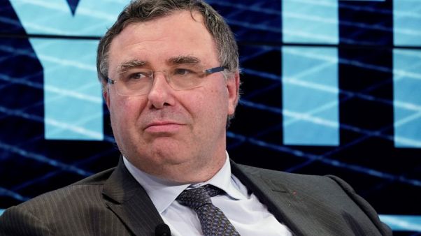 الرئيس التنفيذي: توتال ستحتاج إلى إعفاء خاص للاستمرار في إيران الرئيس التنفيذي: توتال ستحتاج إلى إعفاء خاص للاستمرار في إيران