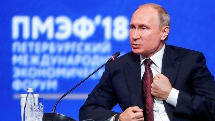 بوتين: سعر النفط البالغ 60 دولارا للبرميل يناسب روسيا