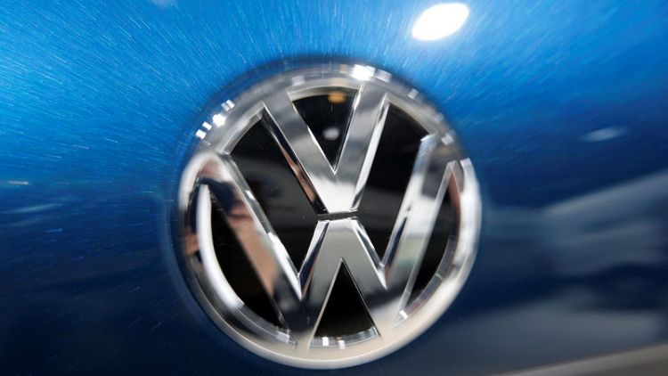 VW to reinstate lobbyist after suspension over diesel fume tests - Bild