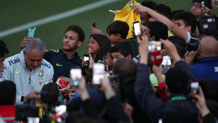 Brasile al lavoro, Neymar sta bene