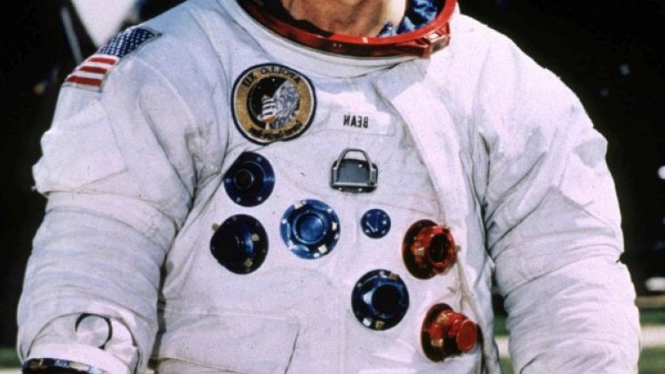 وفاة رائد الفضاء الأمريكي ألان بين عن 86 عاما