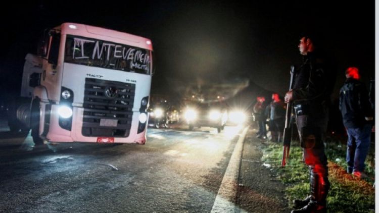 Grève des routiers: le Brésil tente de limiter les dégâts