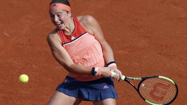 Tennis: Ostapenko già fuori a Parigi Tennis: Ostapenko già fuori a Parigi