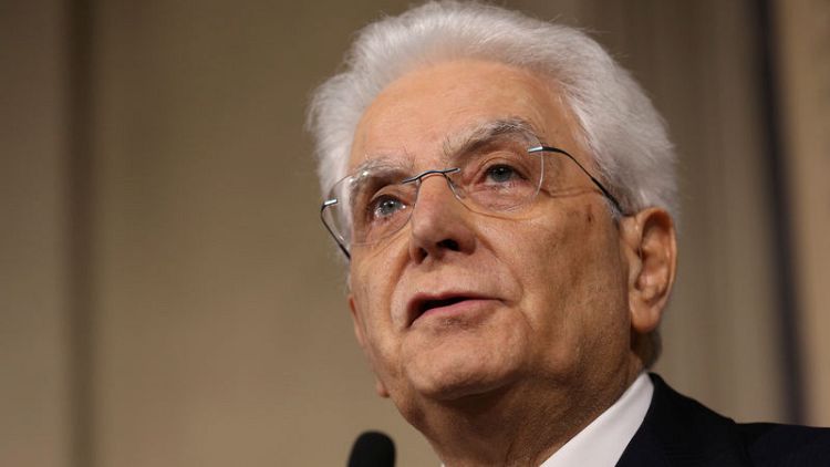 الرئيس الإيطالي يستدعي مسؤولا سابقا بصندوق النقد وسط اضطرابات سياسية