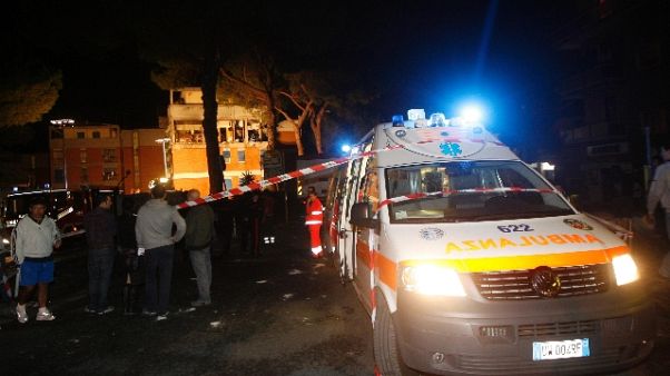 Sequestrano ambulanza a Napoli Sequestrano ambulanza a Napoli