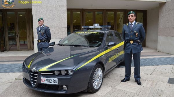 Sospesi 5 impiegati furbetti cartellino Sospesi 5 impiegati furbetti cartellino