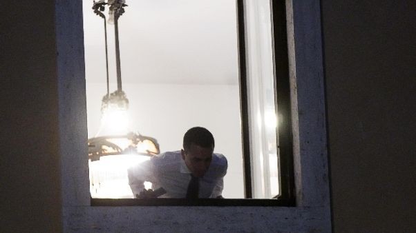 Di Maio, tricolore alle finestre Di Maio, tricolore alle finestre