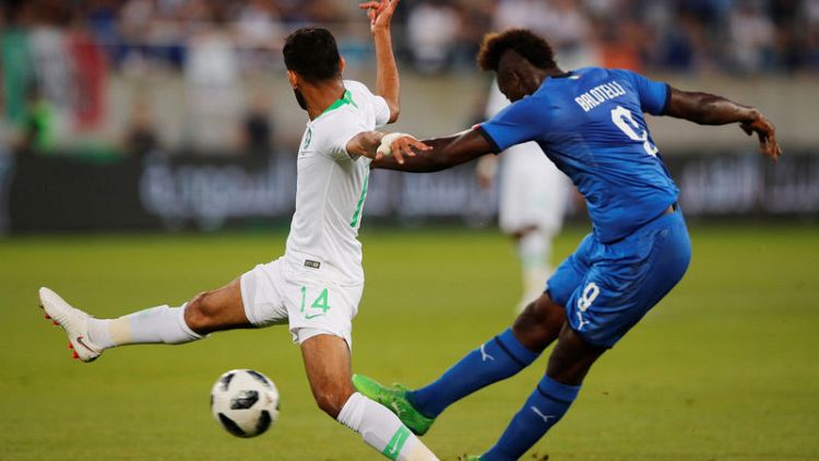 Balotelli scores on Italy return in win over Saudi Arabia