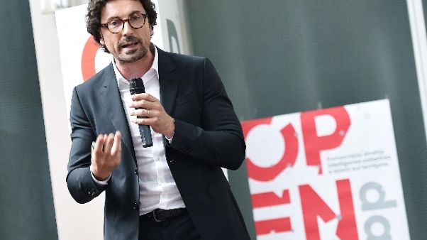 Toninelli, la Lega è meglio del Pd Toninelli, la Lega è meglio del Pd