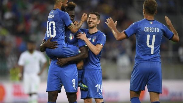 Balotelli dedica gol a Astori Balotelli dedica gol a Astori