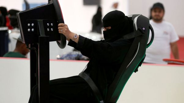 الإصلاح الاجتماعي في السعودية .. بقعة مضيئة في ظلمة اقتصادية الإصلاح الاجتماعي في السعودية .. بقعة مضيئة في ظلمة اقتصادية