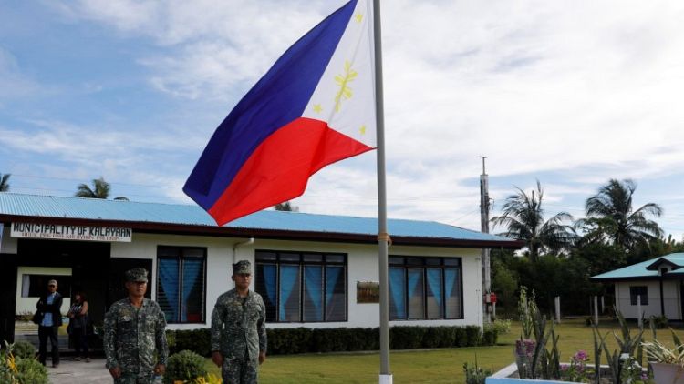 الفلبين تقول إنها مستعدة للحرب إذا تعرض جنودها للإيذاء في بحر الصين الجنوبي