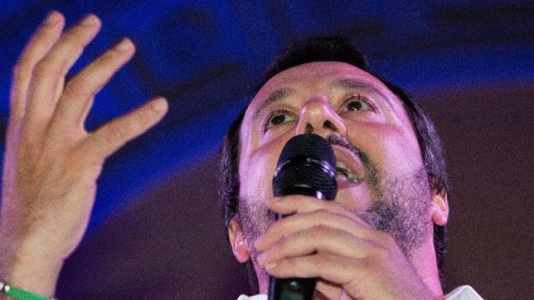 Salvini, Mattarella ci dia data voto
