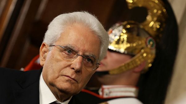 إيطاليا تعيد محاولة تشكيل حكومة وإنهاء الاضطراب إيطاليا تعيد محاولة تشكيل حكومة وإنهاء الاضطراب