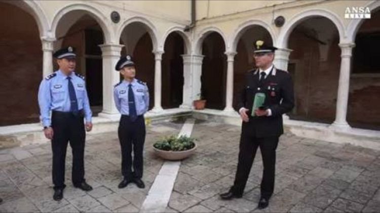 Venezia, pattuglie con poliziotti cinesi
