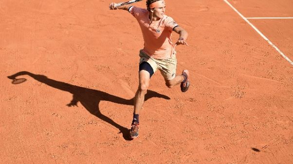 Parigi:Zverev e Nishikori al terzo turno Parigi:Zverev e Nishikori al terzo turno