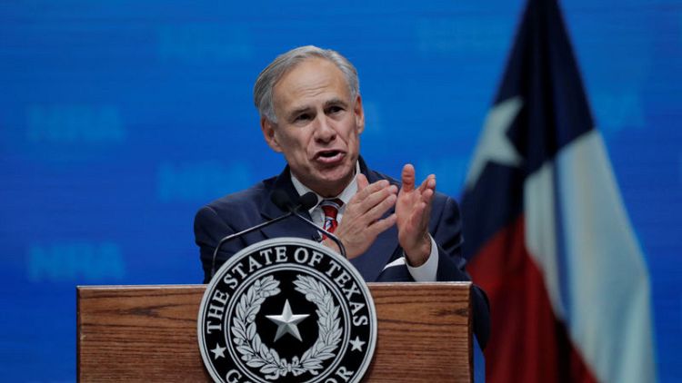 حاكم تكساس يكشف عن خطة لتأمين المدارس بعد حادث إطلاق نار أوقع قتلى