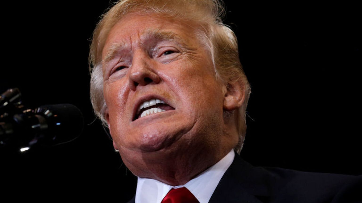 Trump wants to push German carmakers out of U.S. - German magazine