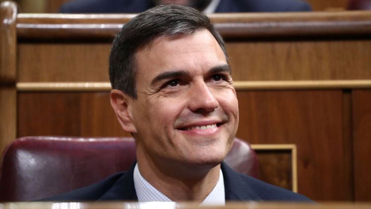 الاشتراكي الإسباني سانتشيث يتولى رئاسة الوزراء بدلا من راخوي