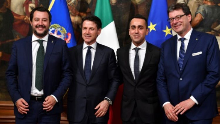Italie: Conte débute à l'ombre de ses deux puissants vice-Premiers ministres