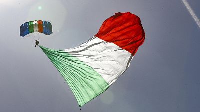 2 giugno, sfilata e tricolore ai Fori 2 giugno, sfilata e tricolore ai Fori