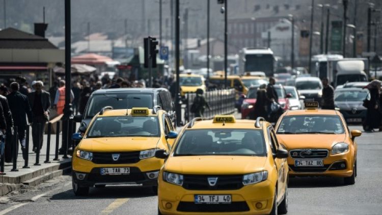 Turquie: Uber c'est "terminé", annonce Erdogan