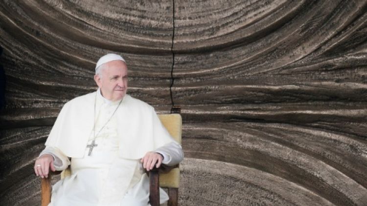 Le pape reçoit d'autres victimes d'un prêtre chilien pédophile