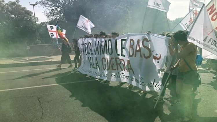 2 giugno,contromanifestazione a Cagliari