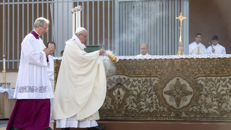 Papa: a Ostia, basta omertà e prepotenze
