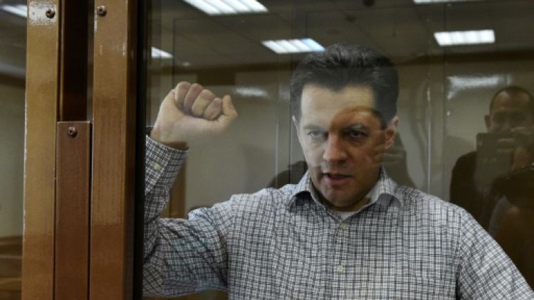 Russie: un journaliste ukrainien condamné à 12 ans de camp pour espionnage