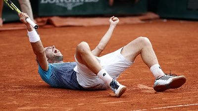 Tennis: Djokovic ko, lacrime Cecchinato