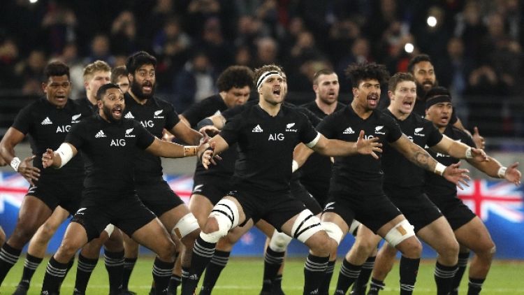Rugby, Italia-All Blacks sarà a Roma