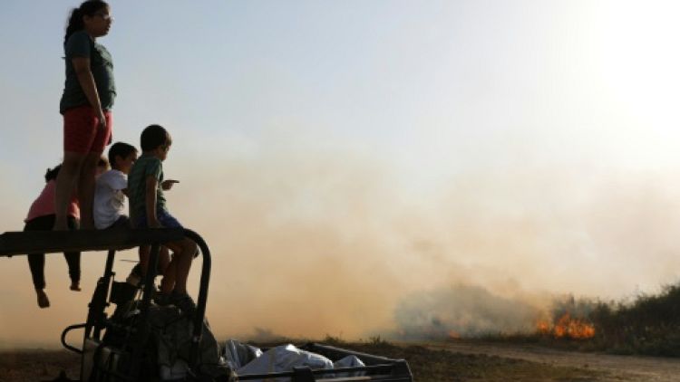 Les cerfs-volants incendiaires lancés de Gaza dévorent la plaine israélienne