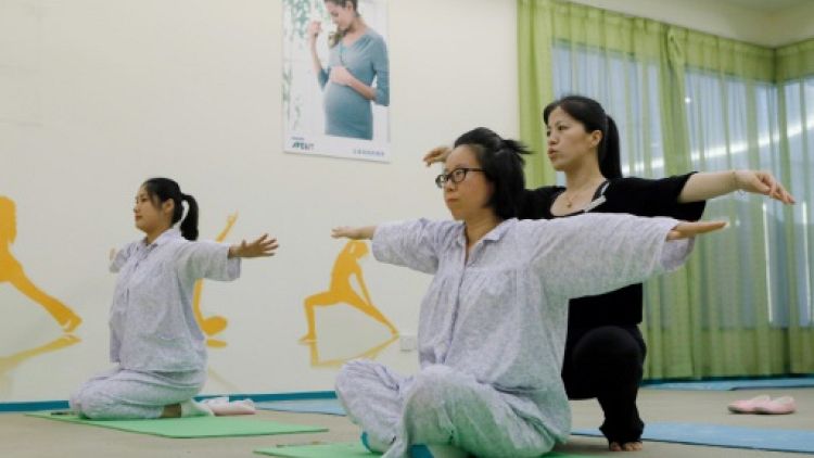 Après l'accouchement, le réconfort: repos 5 étoiles pour mamans chinoises 