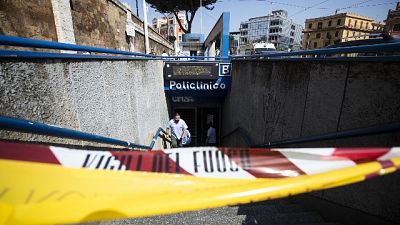 Guasto metro: paura, evacuati dopo 20' Guasto metro: paura, evacuati dopo 20'