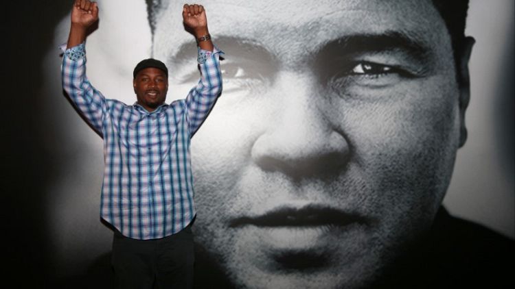 محامي عائلة أسطورة الملاكمة محمد علي لترامب: لا نحتاج لعفو