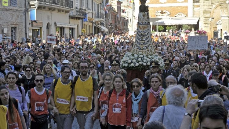 100 mila pellegrini da Macerata a Loreto