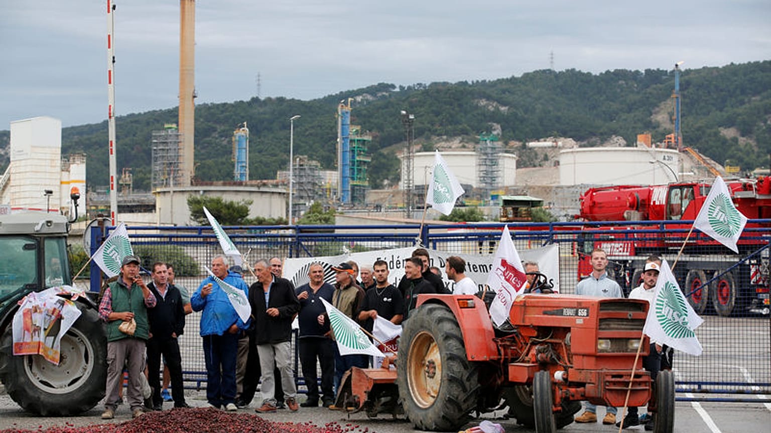 French farmers block refineries, fuel depots over palm oil imports
