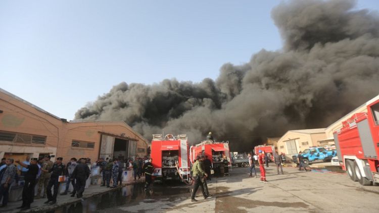 رئيس الوزراء العراقي: حريق موقع تخزين صناديق الاقتراع مؤامرة