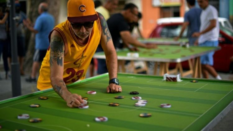 Le football de table, une guerre des boutons version brésilienne