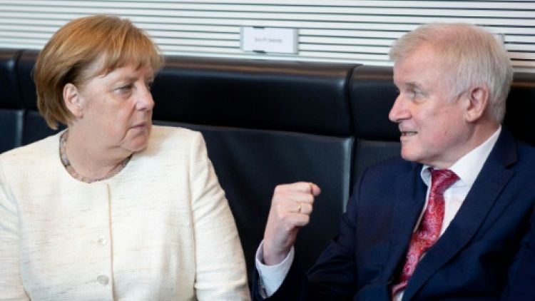 Merkel contestée sur sa politique migratoire en Allemagne et en Europe