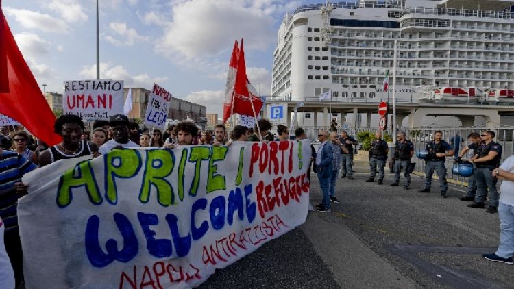 Migranti,corteo a Napoli contro Lega-M5S