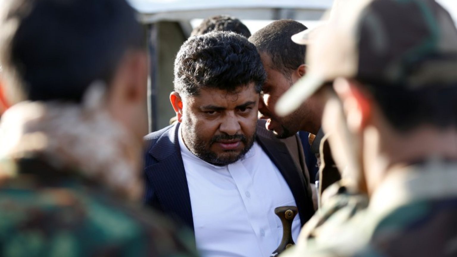 زعيم حوثي يحذر التحالف بقيادة السعودية من مهاجمة الحديدة