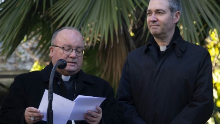 Deux envoyés du pape au Chili pour "demander pardon" aux victimes de prêtres pédophiles