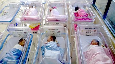 Istat: nascite, è nuovo minimo storico Istat: nascite, è nuovo minimo storico