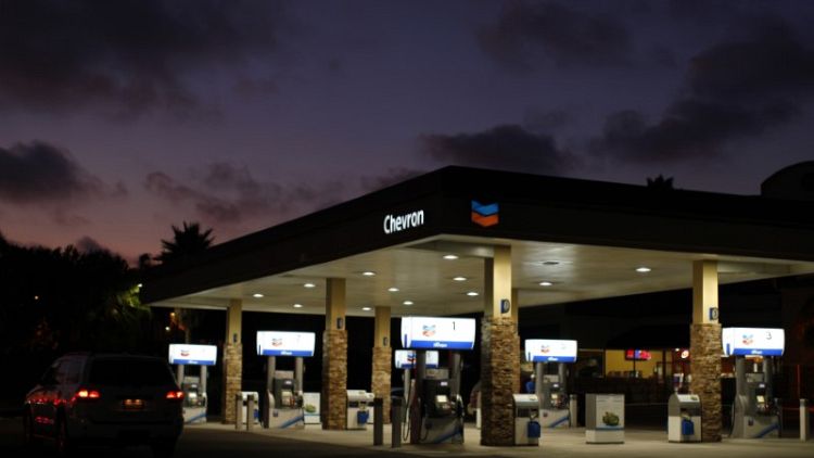 زيادة في أسعار البنزين ترفع أسعار المنتجين في أمريكا في مايو