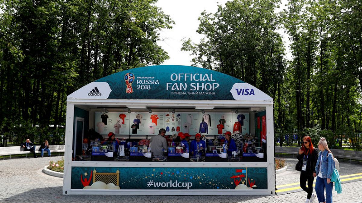 Female Saudi flag bearers to miss World Cup opener vs Russia Euronews