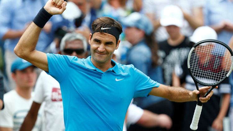 Federer marks No.1 ranking with 98th title in Stuttgart