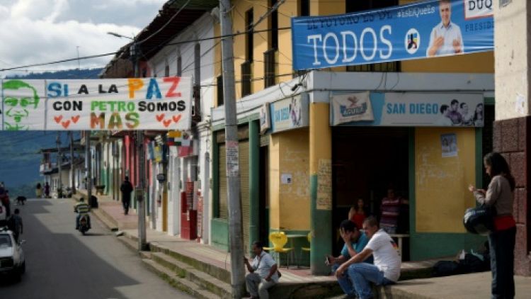 Présidentielle en Colombie: la droite favorite, la paix dans les limbes