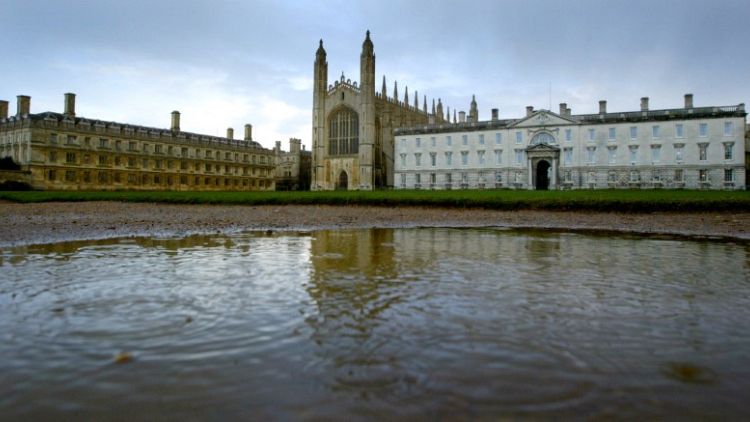 Cambridge University sticks to indirect fossil fuel investments